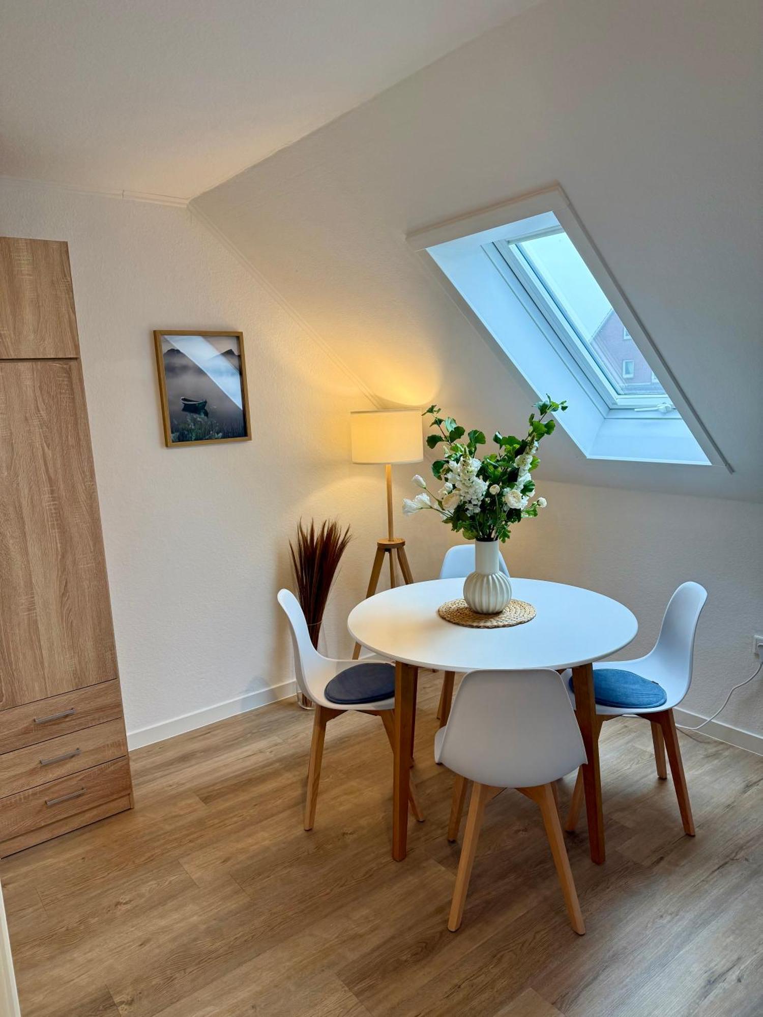 באד צווישנהם Appartements Zum Weissen Hahn מראה חיצוני תמונה