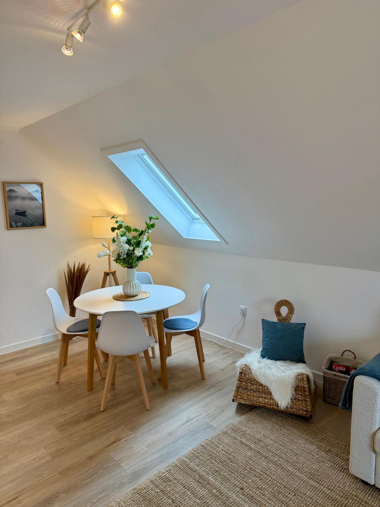 באד צווישנהם Appartements Zum Weissen Hahn מראה חיצוני תמונה